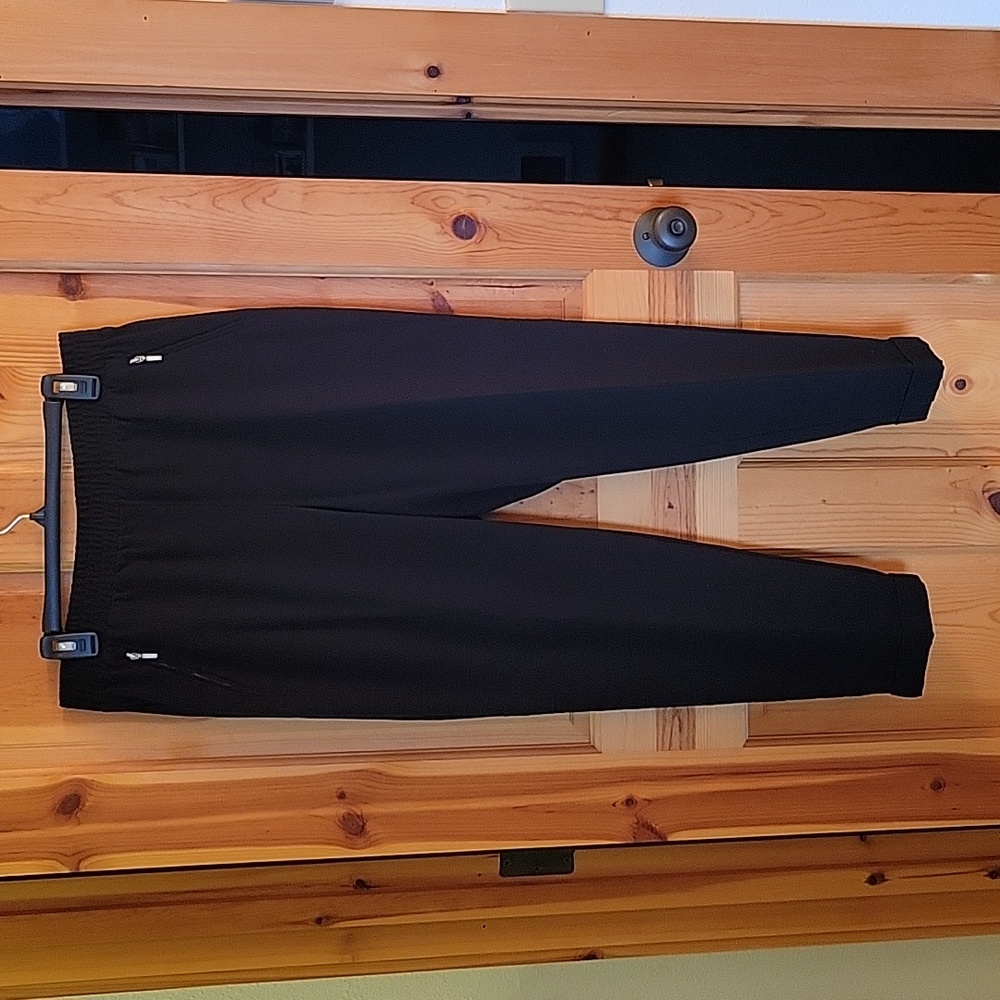 Comfy, black, cuffed pants